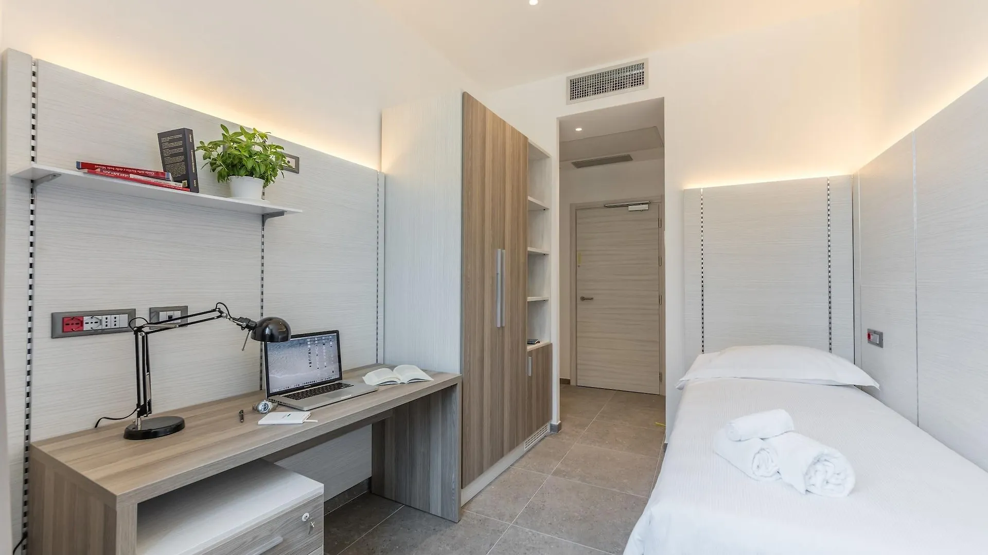 Camplus Palermo Normanni - Casa Per Ferie Hotel
